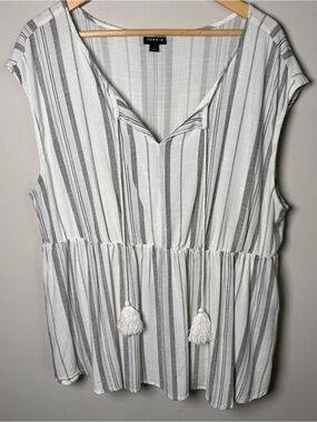 Torrid Striped Peplum Top White Gray Tassel V-Neck Cap Sleeve Plus Size 1 (1X)